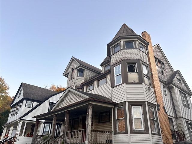 1888 Beersford Road, East Cleveland, OH 44112