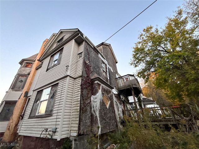 1888 Beersford Road, East Cleveland, OH 44112