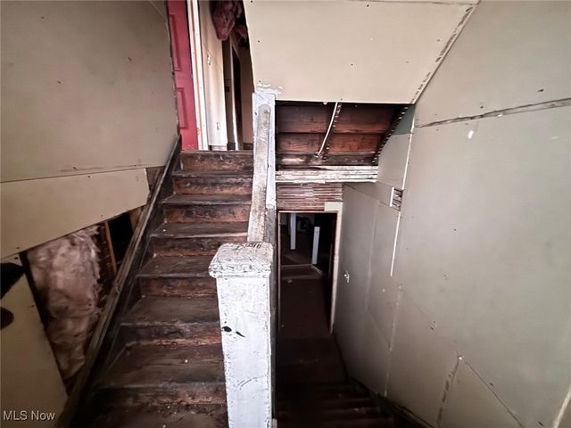 1888 Beersford Road, East Cleveland, OH 44112