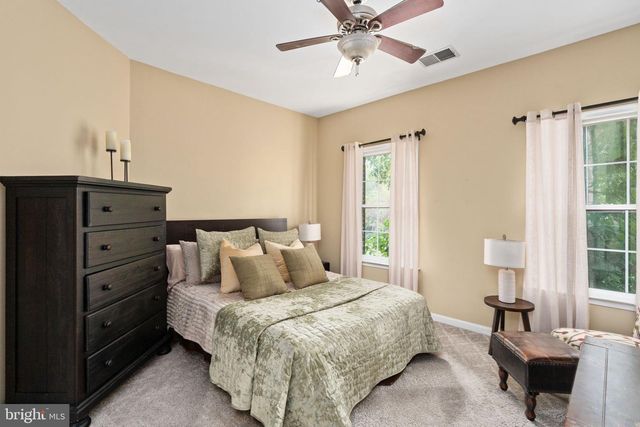 26 NEABSCO DR, Fredericksburg, VA 22405