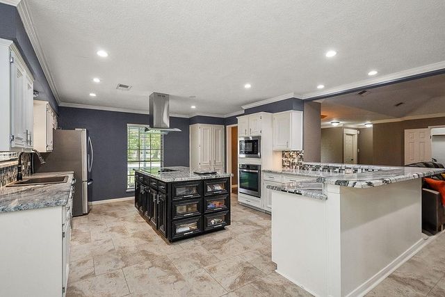 3838 Hansen Drive, Dickinson, TX 77539