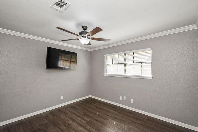 3838 Hansen Drive, Dickinson, TX 77539