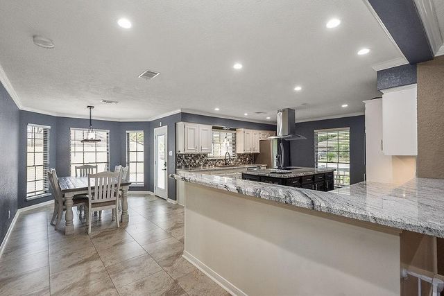 3838 Hansen Drive, Dickinson, TX 77539