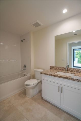 1091 Galiano St 404, Coral Gables, FL 33134