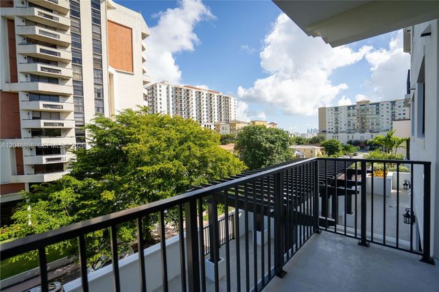 1091 Galiano St 404, Coral Gables, FL 33134