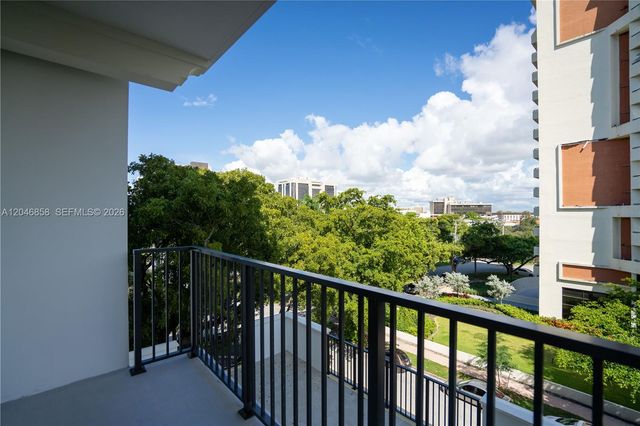 1091 Galiano St 404, Coral Gables, FL 33134