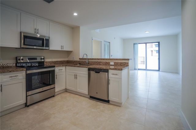 1091 Galiano St 404, Coral Gables, FL 33134
