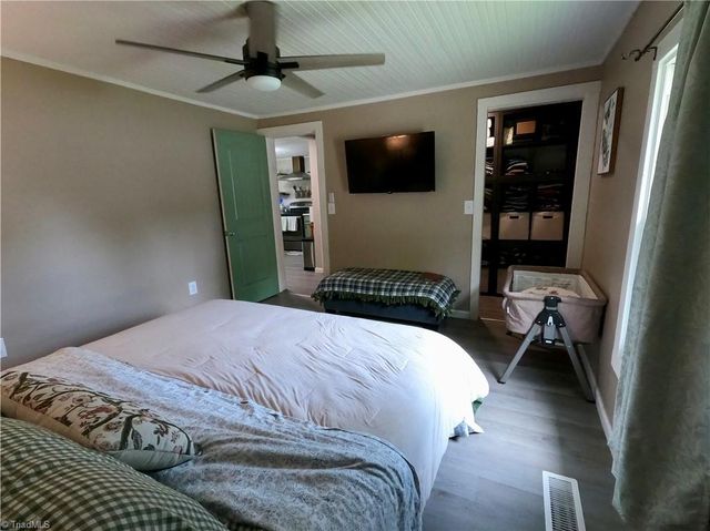 110 Vestal Avenue, Jonesville, NC 28642