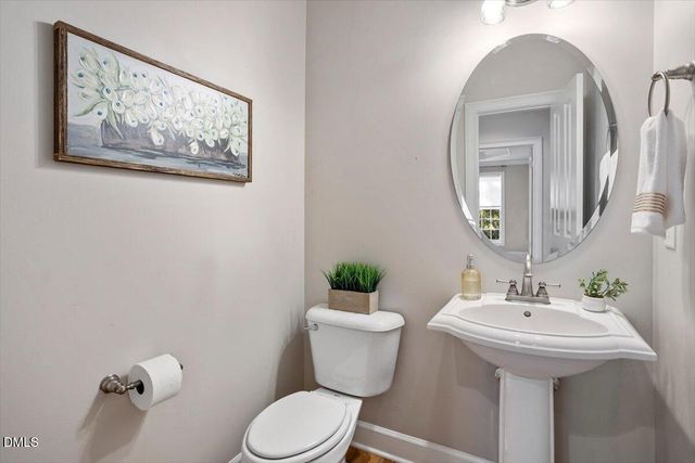 902 Ravendale Place, Cary, NC 27513