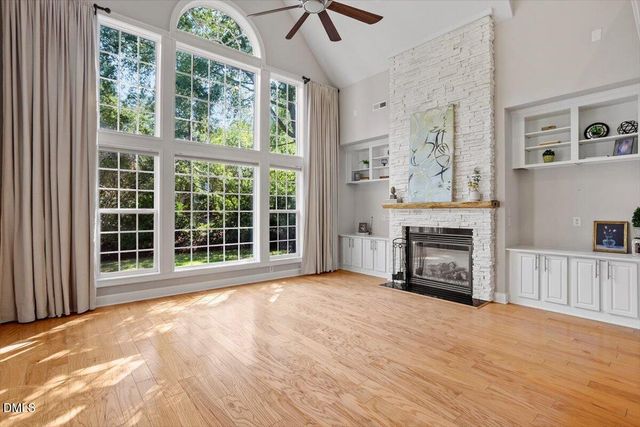 902 Ravendale Place, Cary, NC 27513