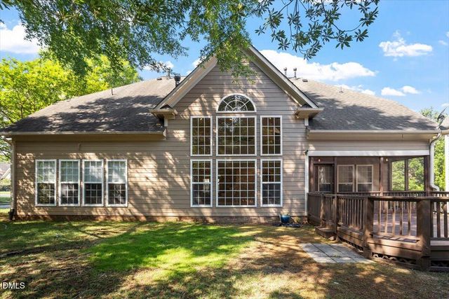 902 Ravendale Place, Cary, NC 27513