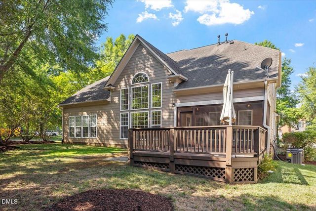 902 Ravendale Place, Cary, NC 27513