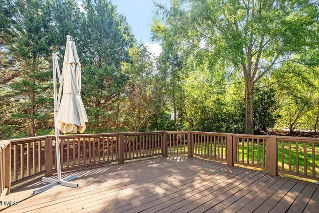 902 Ravendale Place, Cary, NC 27513