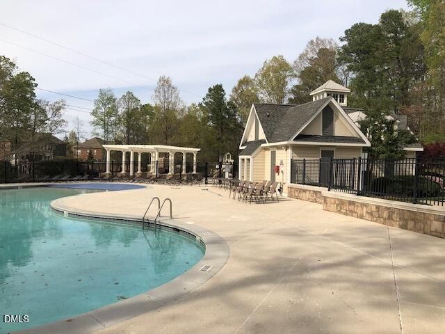 902 Ravendale Place, Cary, NC 27513