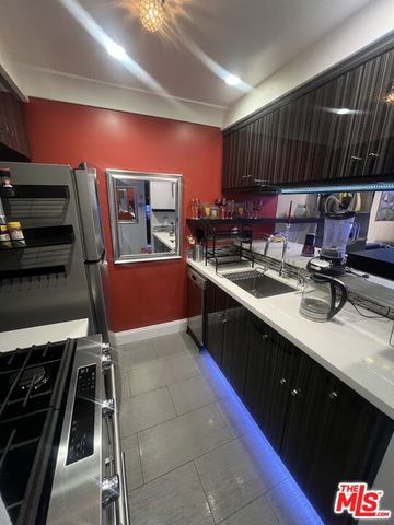 950 N Kings Road 268, West Hollywood, CA 90069