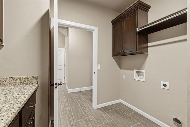 1113 Lindsey Lane, Moore, OK 73160