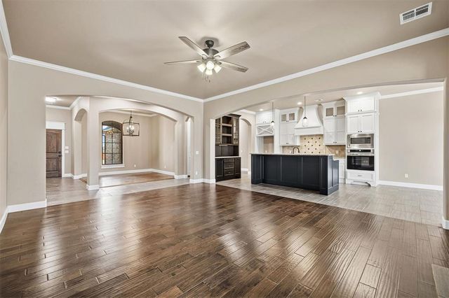 1113 Lindsey Lane, Moore, OK 73160