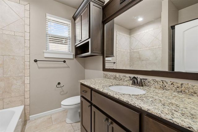 1113 Lindsey Lane, Moore, OK 73160