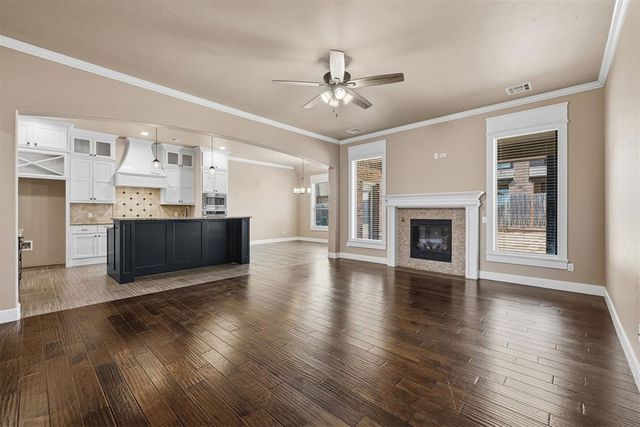 1113 Lindsey Lane, Moore, OK 73160