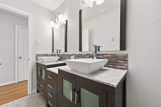 3003 Topham, Houston, TX 77018