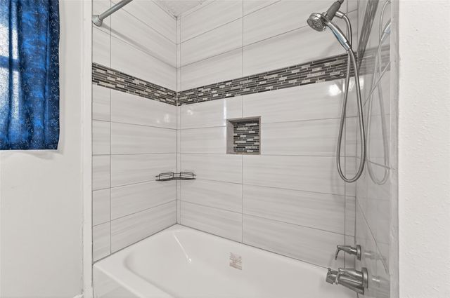 3003 Topham, Houston, TX 77018