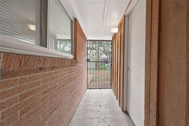 3003 Topham, Houston, TX 77018