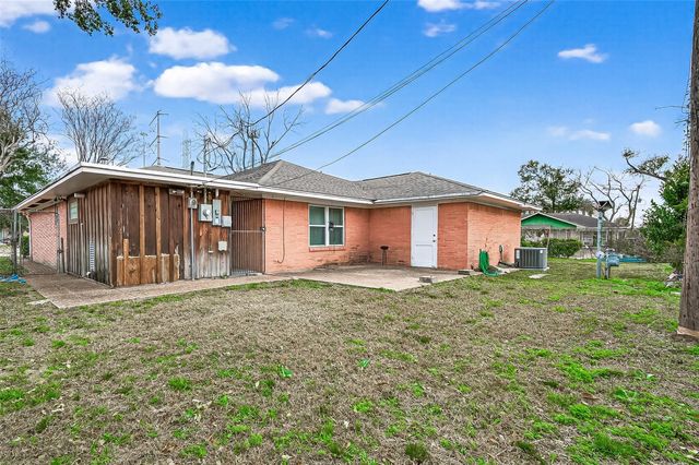 3003 Topham, Houston, TX 77018