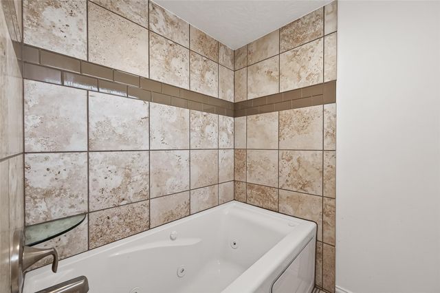 3003 Topham, Houston, TX 77018