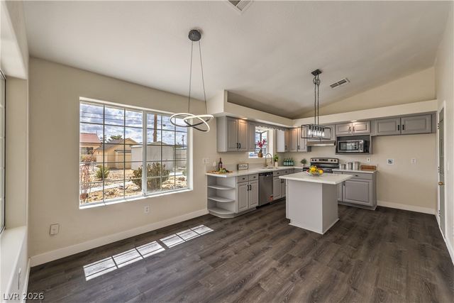 881 Lone Pine Road, Pahrump, NV 89048