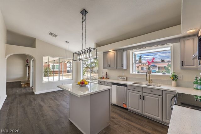 881 Lone Pine Road, Pahrump, NV 89048