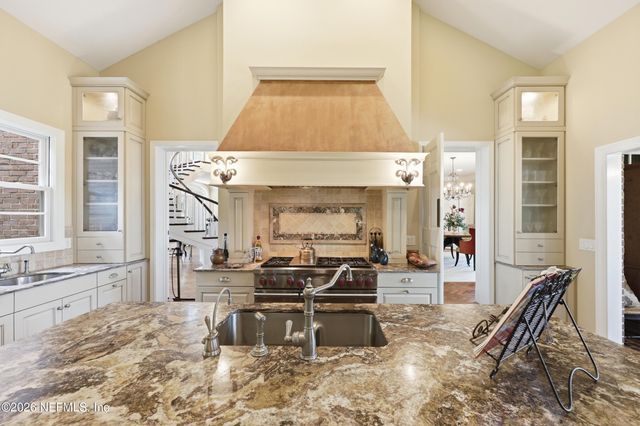 13200 MANDARIN Road, Jacksonville, FL 32223