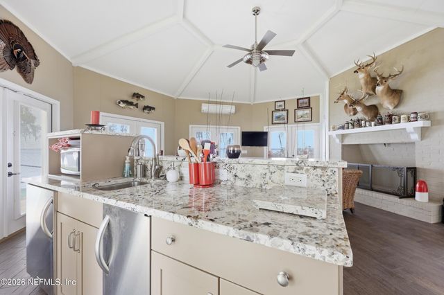 13200 MANDARIN Road, Jacksonville, FL 32223