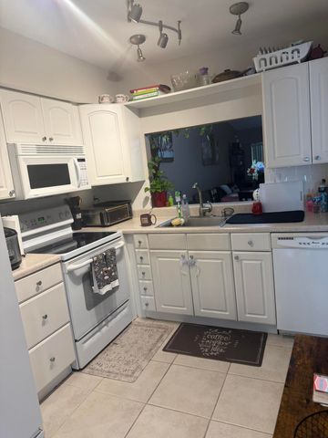 6304 Wedgewood Terrace B8, Tamarac, FL 33321