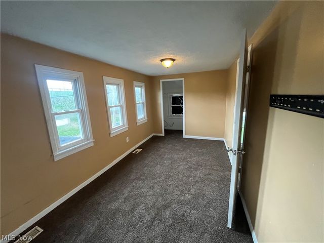 1270 Welsh Avenue, Akron, OH 44314