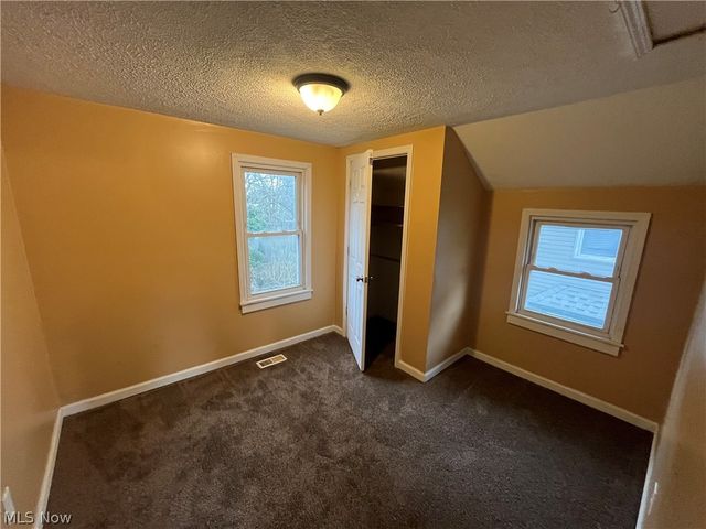 1270 Welsh Avenue, Akron, OH 44314