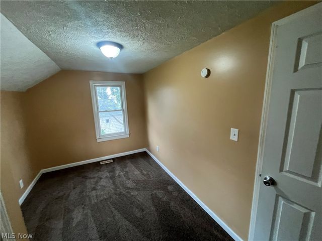 1270 Welsh Avenue, Akron, OH 44314