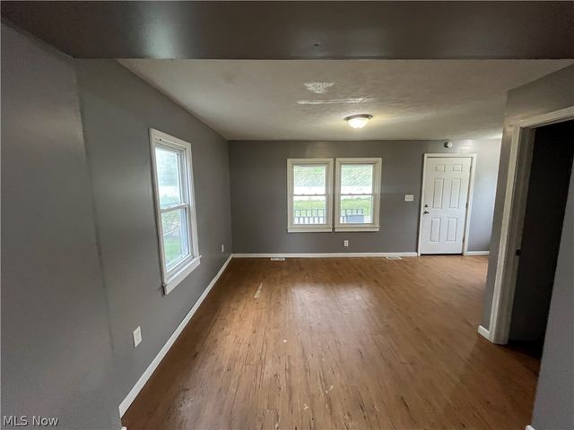 1270 Welsh Avenue, Akron, OH 44314