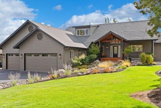920 Cinnamon Teal Drive, Redmond, OR 97756