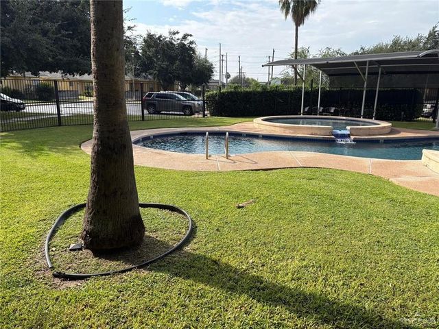 1530 W Hall Acres Road 12B, Pharr, TX 78577