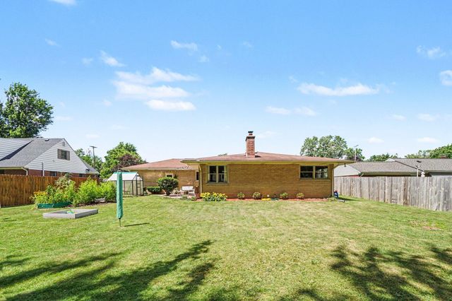 1328 Applecroft Avenue, Portage City, MI 49002