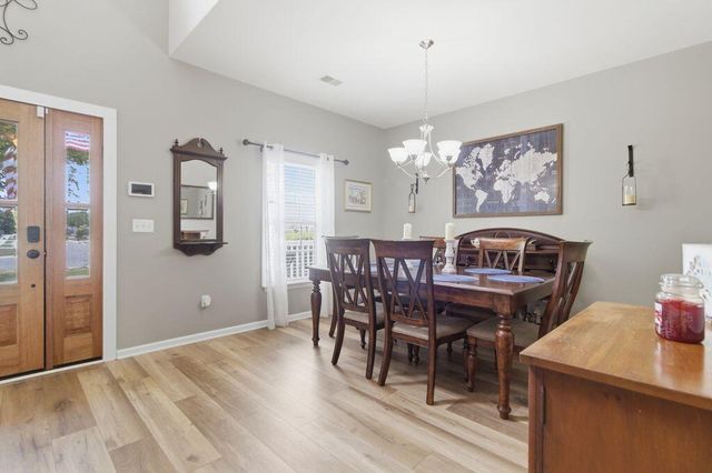 7344 Kestrel Trail, Hanahan, SC 29410