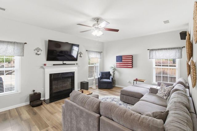 7344 Kestrel Trail, Hanahan, SC 29410