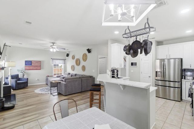 7344 Kestrel Trail, Hanahan, SC 29410
