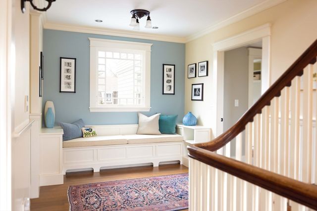 34 Pilgrim Rd, Newton, MA 02468