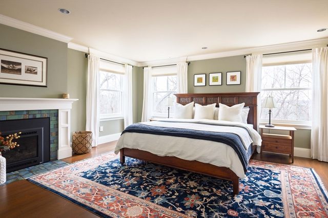 34 Pilgrim Rd, Newton, MA 02468