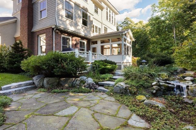 34 Pilgrim Rd, Newton, MA 02468