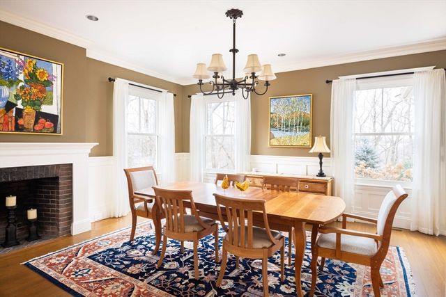 34 Pilgrim Rd, Newton, MA 02468