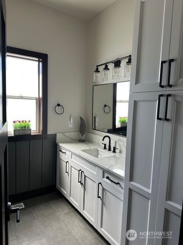 2605 Rock Island Road, East Wenatchee, WA 98802