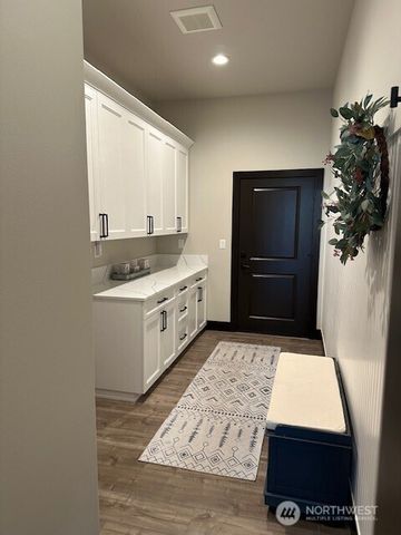 2605 Rock Island Road, East Wenatchee, WA 98802