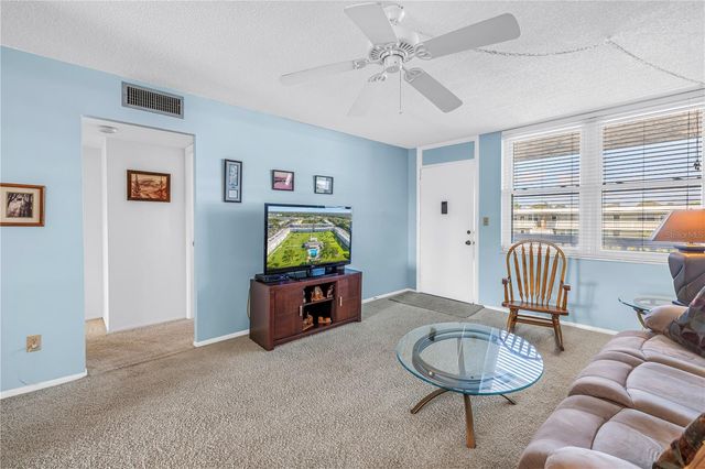 4715 BAY STREET NE 320, St Petersburg, FL 33703
